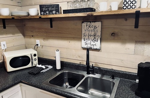 Madison Cabina | Peaceful Cozy Cabin 10 minutes from Historic downtown Madison
