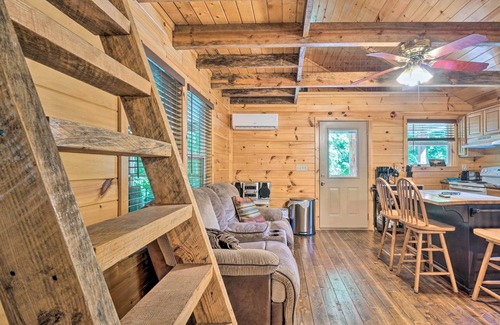 Chickamauga Lake Cabina | Peaceful Decatur Cabin w/ Grill & Fire Pit!