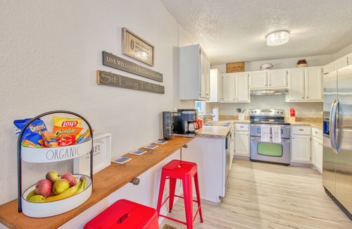 Sylva Casa | Peaceful downtown Sylva home, 3BR, porch, creek, Wifi