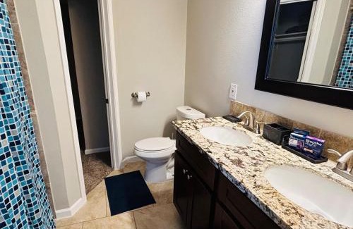 Houston Casa | Peaceful Entire Home 15 Mn IAH, 25 Mn frm Downtown