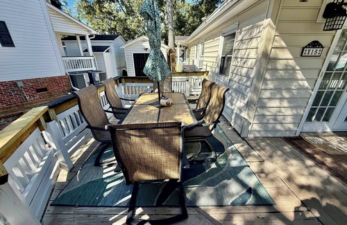 Myrtle Beach Casa | Peaceful, exceptionally well-kept 2-bedroom, X15, in Ocean Lakes with golf cart!