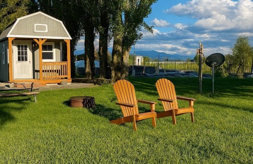 Lynden Cabina | Cozy.Quiet.Just Right -Glamp in Comfort