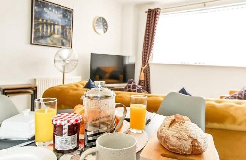 Horsham Apartamento | Peaceful first floor apartment close to town centre
