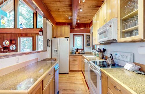 Carnelian Bay Casa | Peaceful Forest Retreat