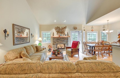 Franklin Casa | Peaceful Franklin Mountain Retreat with Deck