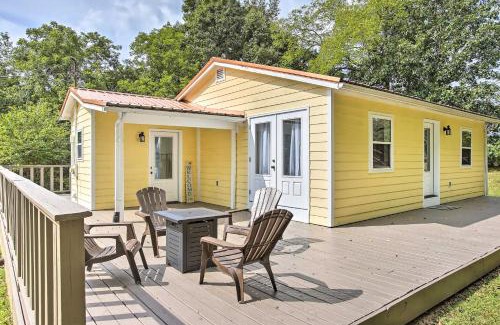 Gainesboro Casa | Peaceful Gainesboro Retreat with Deck and Yard!