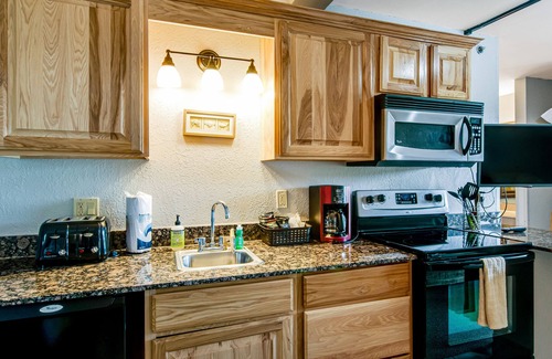 Wisconsin Dells Condominio | Peaceful gem with golf course - near Noah’s Ark & Mt. Olympus