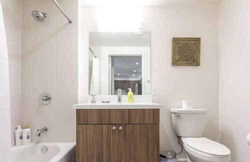 Pico-Union Apartamento | Peaceful Getaway in the Heart of K-Town 2B+2B