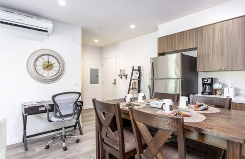 Pico-Union Apartamento | Peaceful Getaway in the Heart of K-Town 2B+2B