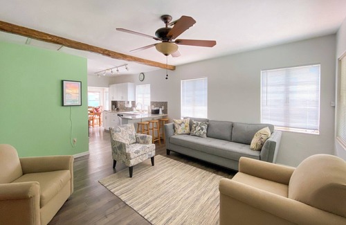 Bayview Casa | Peaceful Gulfport 3BR/2 BA Marina Home Expanded
