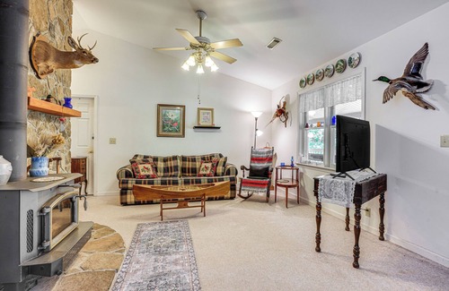 Harrison Casa | Peaceful Harrison Home w/ Porch & Grill!