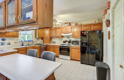 Harrison Casa | Peaceful Harrison Home w/ Porch & Grill!