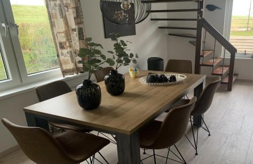 Zonnemaire Casa | Peaceful Holiday Home with Garden