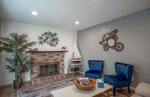 Marina Casa | Peaceful Home close to Monterey, Big Sur, Carmel STR25-22