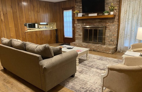 Tougaloo Casa | Peaceful Home, Colleges-Hospitals-Shops Close, Corporate Bookings Welcome