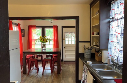 Tahlequah Casa | Peaceful home in town. Great location--walk downtown to stores and restaurants.
