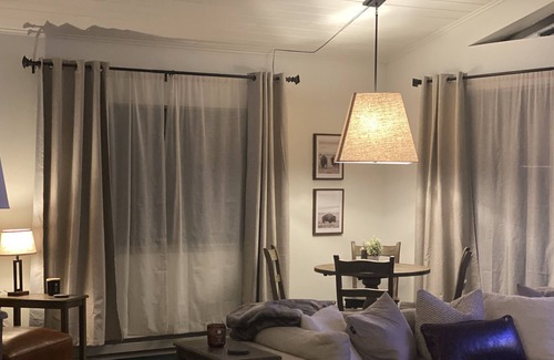 Jackson Casa | Peaceful Home, Minutes to Town Square, Mountains and Hiking Right from Your Door