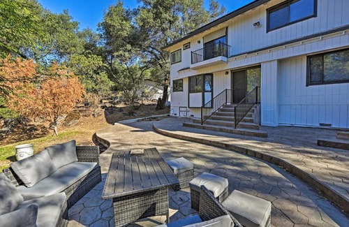 Loomis Casa | Peaceful Home on Acreage, Walk to Folsom Lake
