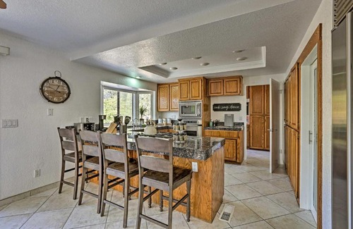 Loomis Casa | Peaceful Home on Acreage, Walk to Folsom Lake