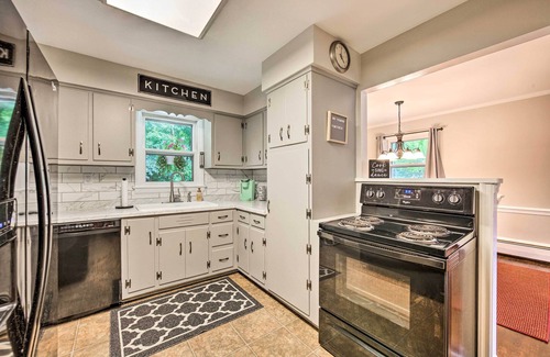 Dauphin Casa | Peaceful Home w/ Patio & Fire Pit on 2 Acres!