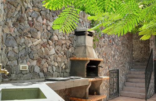 Valsequillo de Gran Canaria Casa | Peaceful house set on a vineyard & work friendly