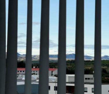 Mosfellsbaer Apartamento | Peaceful Icelandic Retreat Near Nature & City