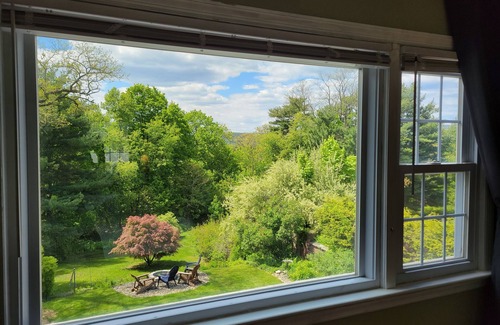 Kingston Casa | Peaceful Kingston Getaway in Easy Location
