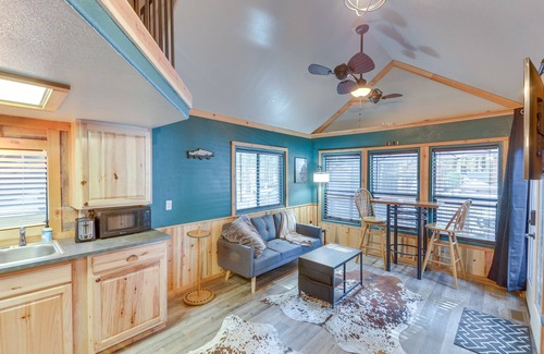 Lake Almanor Peninsula Cabina | Peaceful Lake Almanor Hideaway, Fish, Hunt + Hike!