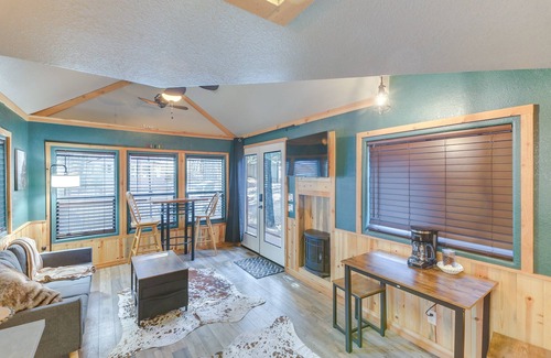 Lake Almanor Peninsula Cabina | Peaceful Lake Almanor Hideaway, Fish, Hunt + Hike!