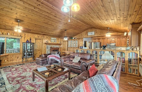 Clayton Casa | Peaceful Lake Burton Stay with Dock Access