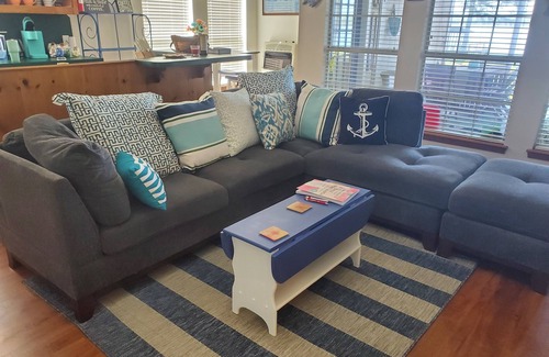 Houston Cabaña | "A Little Secret" Cozy Cottage on Harris Brake Lake w/fishing Dock.Fully Stocked