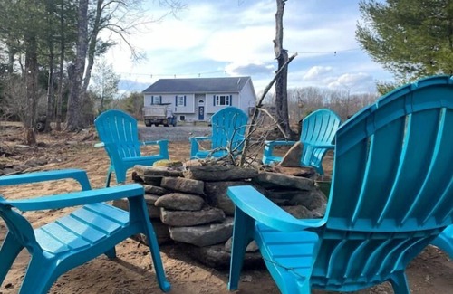 Woodridge Casa | Peaceful Lake House Sauna,Hot tub,& Pool getaway in the Catskills