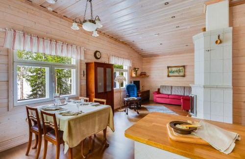 Rovaniemi Apartamento | Peaceful Lake Norvajärvi Cottage Hosted by Hygge Host