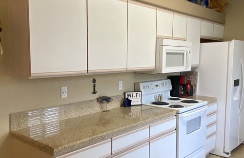 Lake Havasu City Casa | Peaceful Lake Havasu Pool Home
