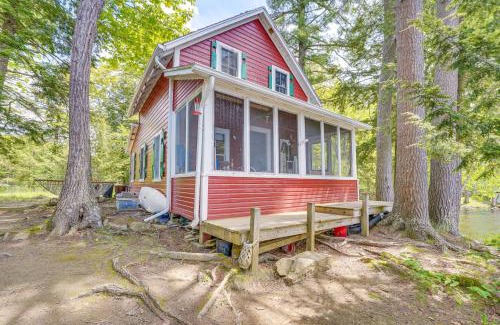 Vassalboro Casa | Peaceful Lakefront Maine Cabin with Sunset Views