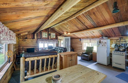 Island Falls Cabina | Peaceful Lakefront Cabin Getaway: Dock, Fire Pit!