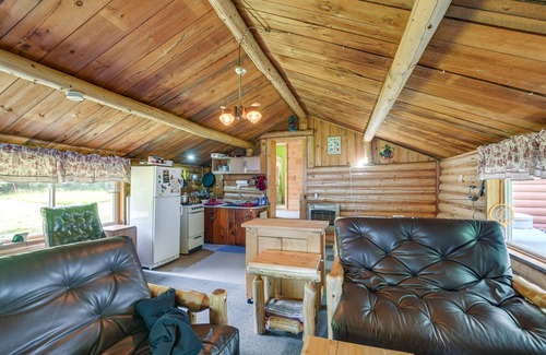 Island Falls Cabina | Peaceful Lakefront Cabin Getaway: Dock, Fire Pit!