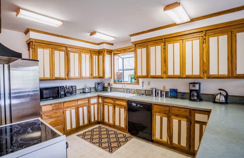 Kalispell Casa | Peaceful Lakehouse Getaway centrally located in the Flathead Valley