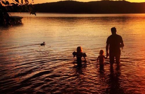 Dwight Casa | Peaceful lakeside cottage great for a staycation.
