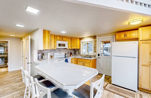Silver Lake Casa | Peaceful lakeside home with wood-burning fireplace, patio, loft, & washer/dryer