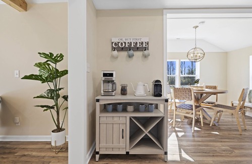 Como Casa | Peaceful Lakeside Retreat. Dog Friendly!