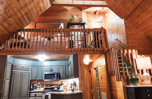 Huntcliff Cabina | Peaceful Lakeview Cabin