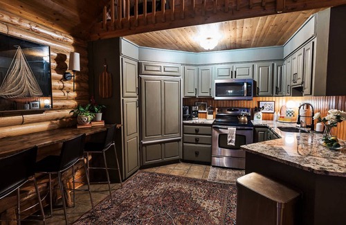 Huntcliff Cabina | Peaceful Lakeview Cabin