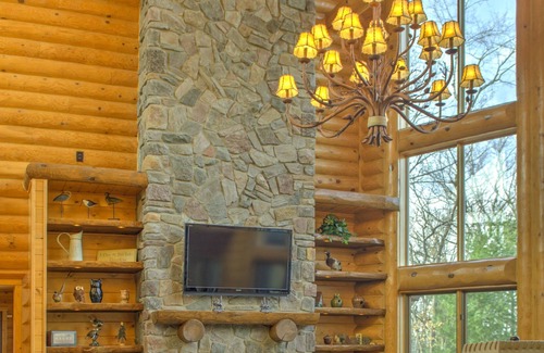 Mauston Casa | Casa multimillonaria de 9,500 pies cuadrados en Castle Rock Lake, cerca de Wis Dells