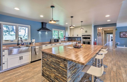 Lebanon Casa | Peaceful Lebanon Farmhouse/Ranch w/ Pool!