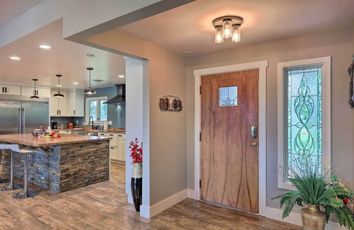 Lebanon Casa | Peaceful Lebanon Farmhouse/Ranch w/ Pool!