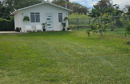 Arenales Apartamento | Lugar de paz, accesible a más de 20 playas en el pueblo de Aguadilla e Isabela!