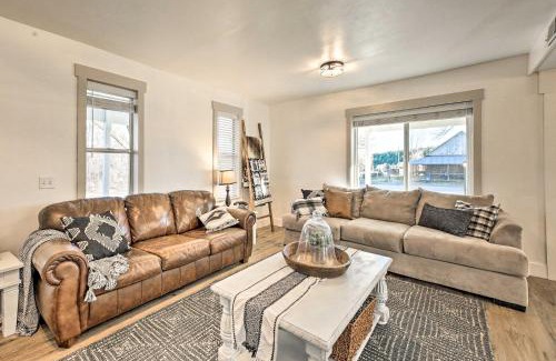 Blue Casa | Peaceful Luna Farmhouse with Wraparound Porch!