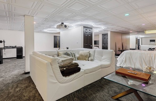 Holiday Hills Casa | Peaceful Luxury Unique 3 BDR Home w/ Cinema & More