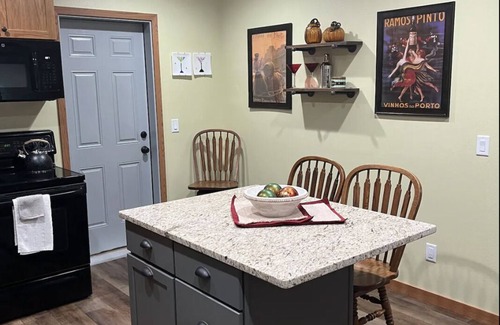 Village of Cottage Grove Apartamento | Peaceful Madison-Dane County Area Retreat